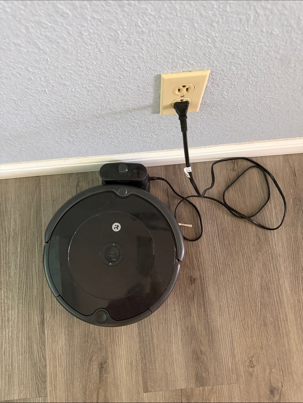 iRobot Roomba Robot Vacuum - Black